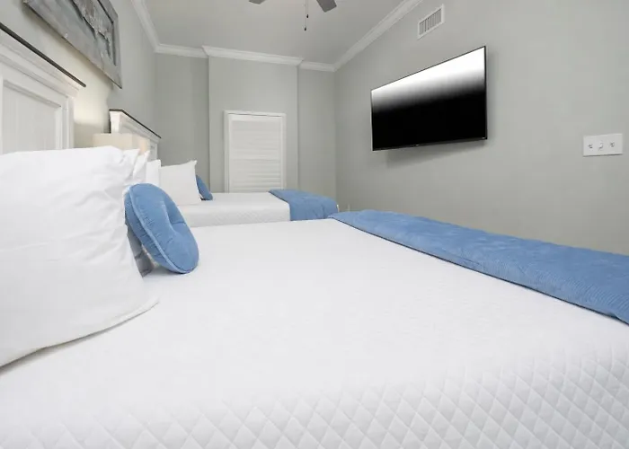Phoenix Gulf Towers 1008 Apartment